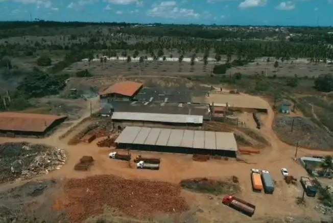 Vista aérea da fábrica de tijolos da Cerâmica Premium, em São José de Mipibu